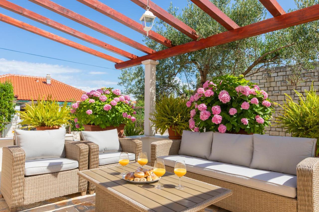 Apartments4You Supetar-The Best And Most Popular Apartments For Discovering The Island - Free Parking - 200 Meters From The Beach Dış mekan fotoğraf