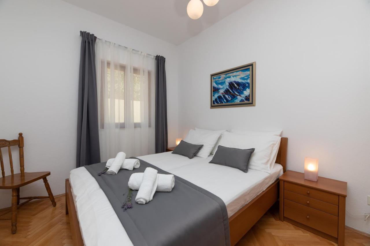 Apartments4You Supetar-The Best And Most Popular Apartments For Discovering The Island - Free Parking - 200 Meters From The Beach Dış mekan fotoğraf