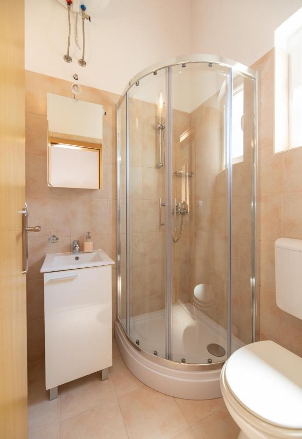 Apartments4You Supetar-The Best And Most Popular Apartments For Discovering The Island - Free Parking - 200 Meters From The Beach Dış mekan fotoğraf