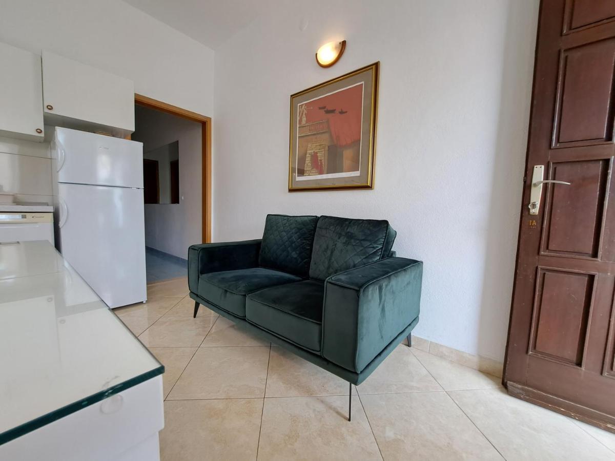 Apartments4You Supetar-The Best And Most Popular Apartments For Discovering The Island - Free Parking - 200 Meters From The Beach Oda fotoğraf