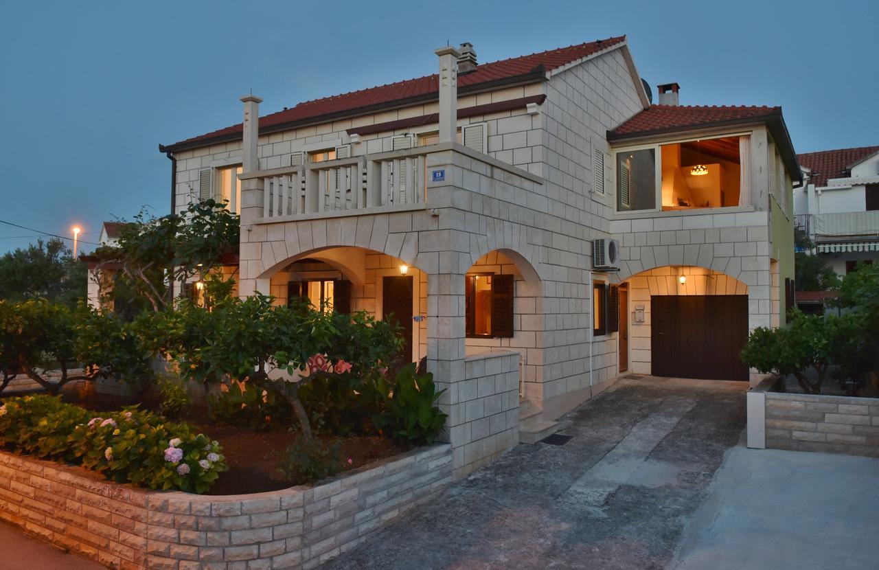 Apartments4You Supetar-The Best And Most Popular Apartments For Discovering The Island - Free Parking - 200 Meters From The Beach Dış mekan fotoğraf